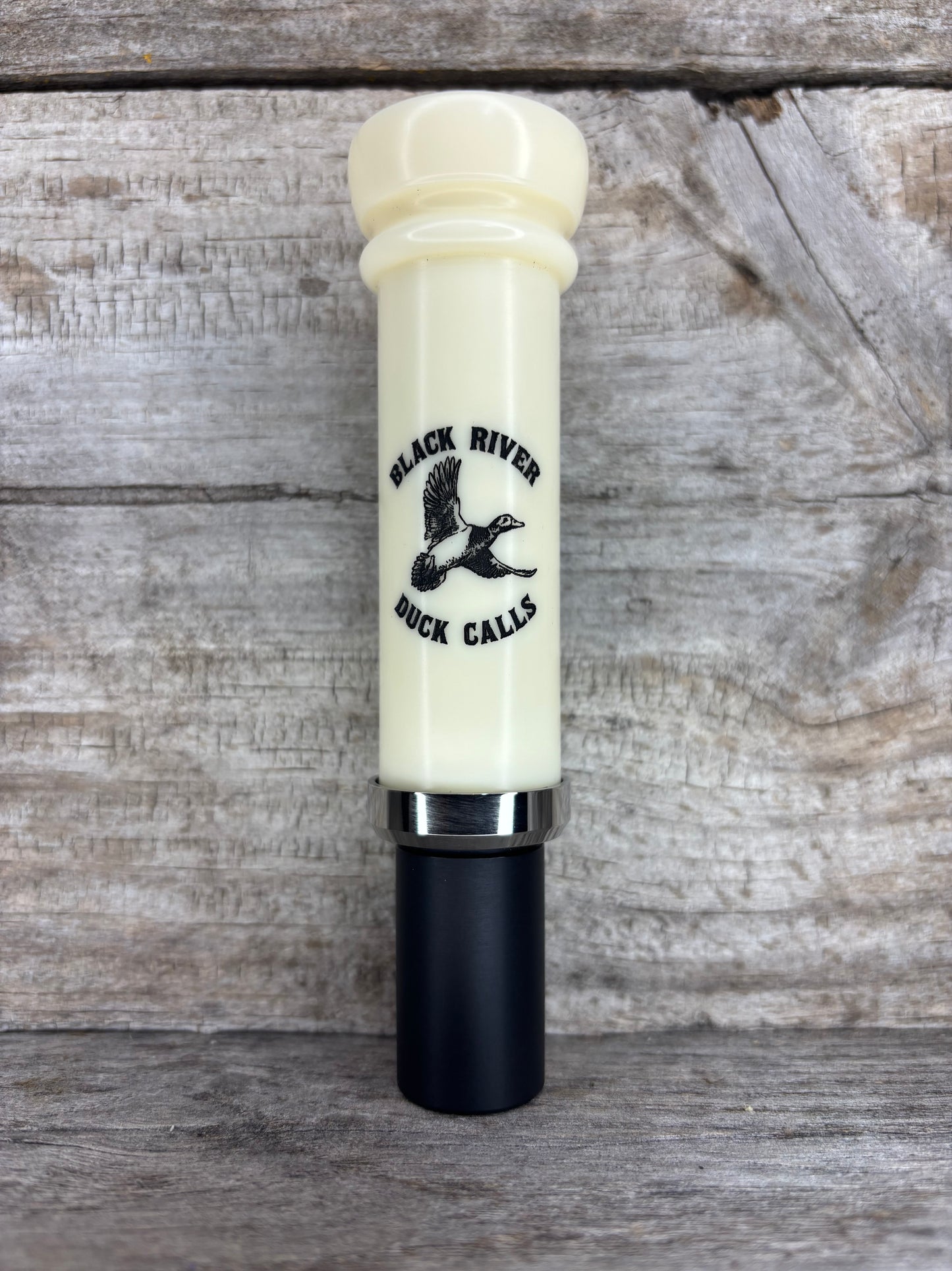 ACRYLIC KEYHOLE CUTDOWN W/CRACK RING (Ivory/Black)