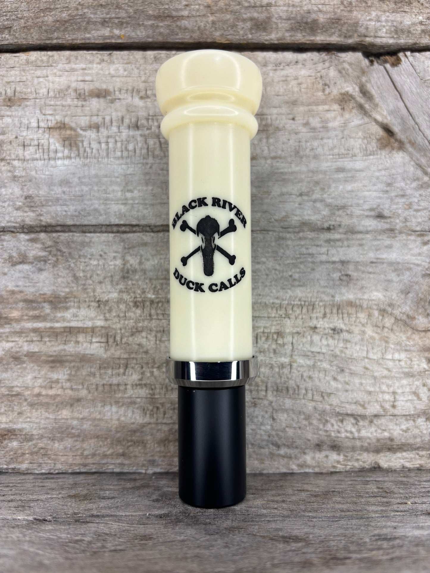 ACRYLIC KEYHOLE CUTDOWN W/CRACK RING (Ivory/Black)