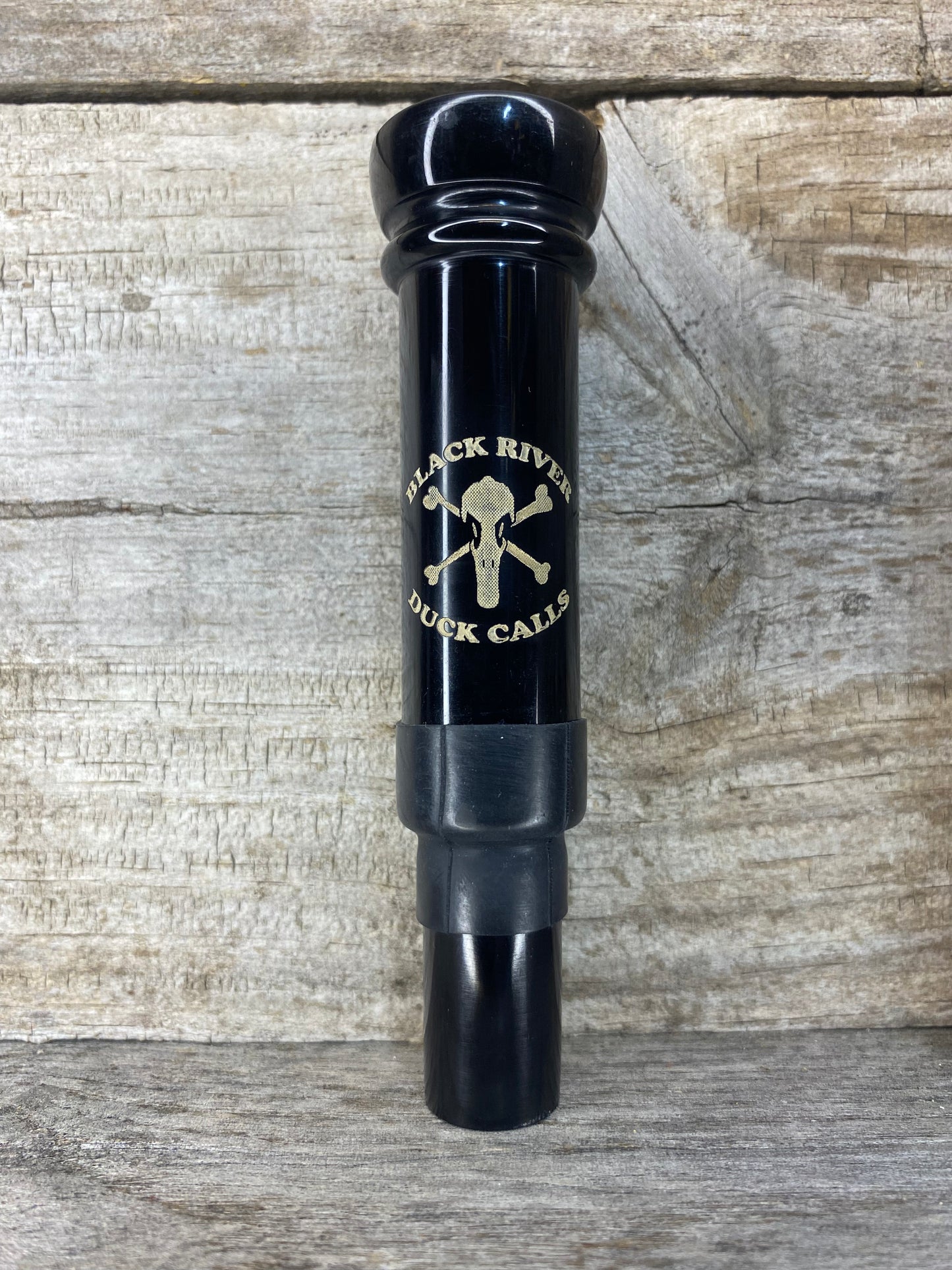 Hand Cut Keyhole (black)